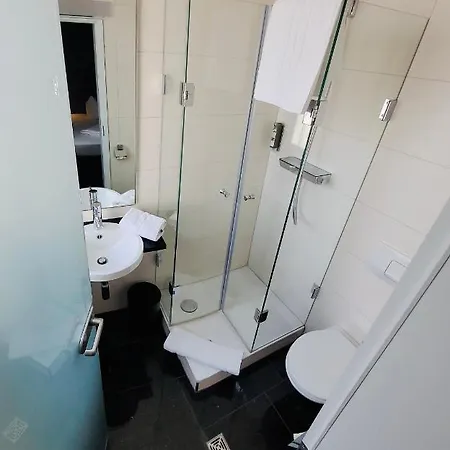 Hotel Cityhotel Hessischer Hof 3*